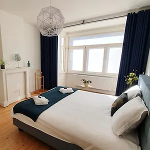 Trendy, Authentieke Woning Met Groot Terras En Tuin Hébergement de vacances