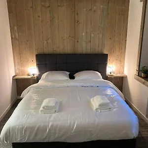 Gasthuis Mooie In Centrum Met Badkamer, Brugge